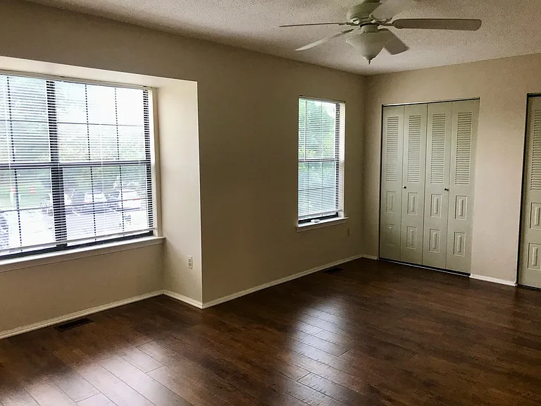 260 Bromley Pl — Photo 10