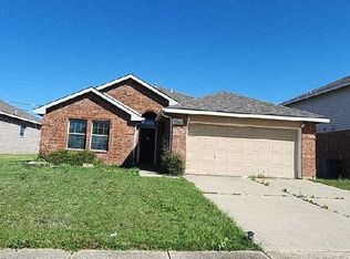 1056 Breeders Cup Dr, Fort Worth, TX 76179