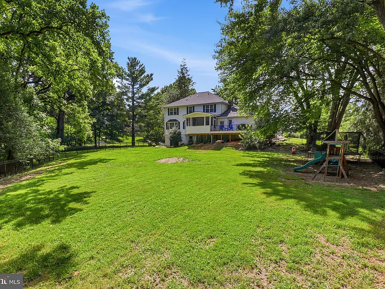 6817 Jeremiah Ct — Photo 38