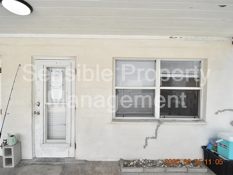 146 Coral Ave #C — Photo 6