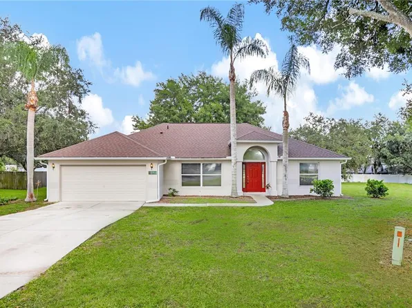 2295 Barn Wood Ct, Leesburg, FL 34748