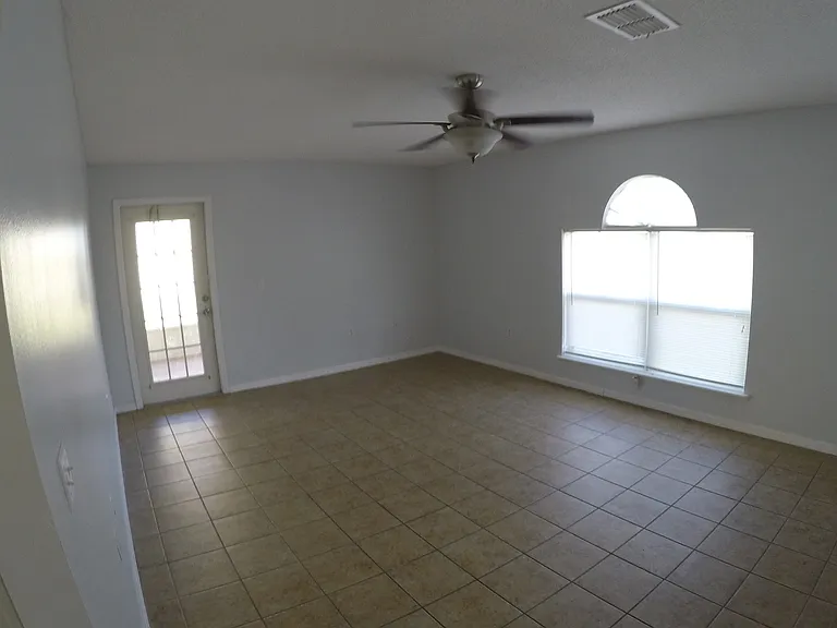 5002 Strada Dr — Photo 34