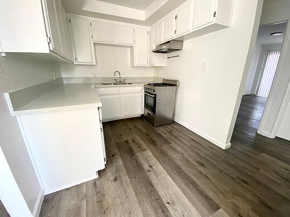 2nd image of 4069 Oakwood Ave APT 11