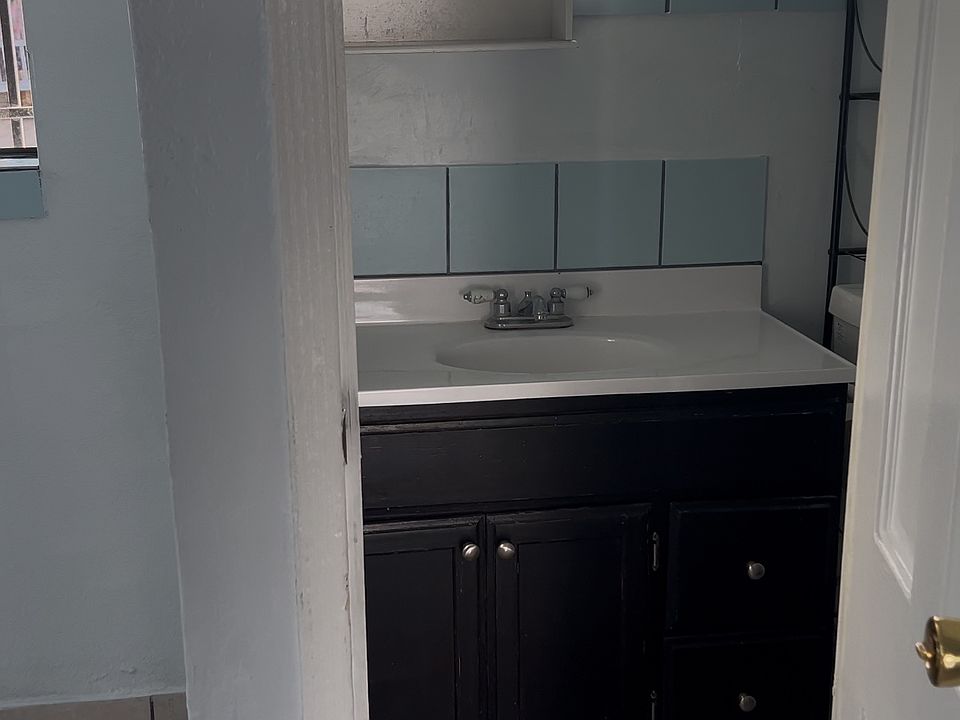 3/4 bath ( shower stall, toilet and Lavatory)