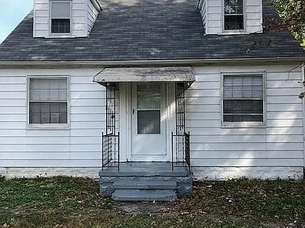 419 Garrison Ave, Cahokia, IL 62206