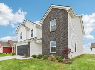 1654 N Regatta Dr, Greenfield, IN 46140