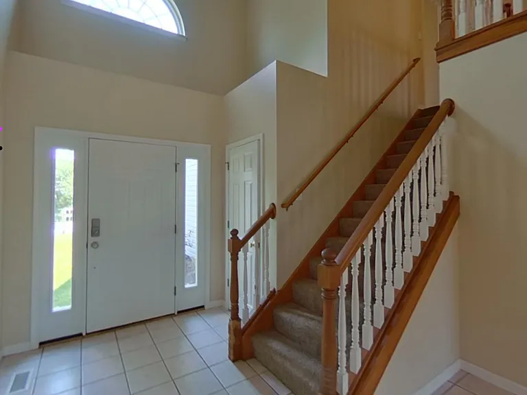 1860 Ellison Dr — Photo 5