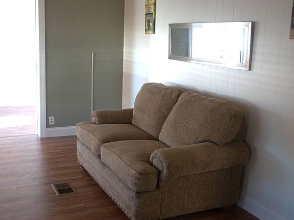 3rd image of 10858 1st Ln N