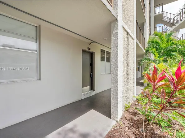 4851 NW 26th Ct APT 144, Lauderdale Lakes, FL 33313