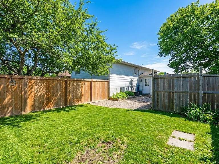 55 Edwina Ct #2 — Photo 1