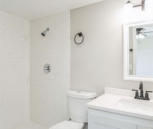 2nd image of 105 Lake Evelyn Dr #0