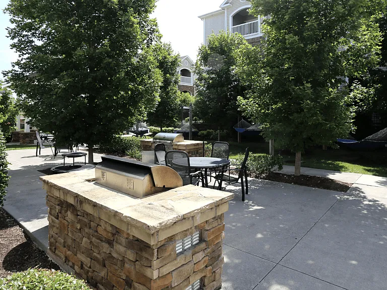 1190 Meridian Cir — Photo 23