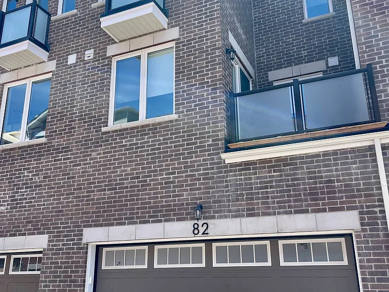 82 Avani Ave — Photo 32