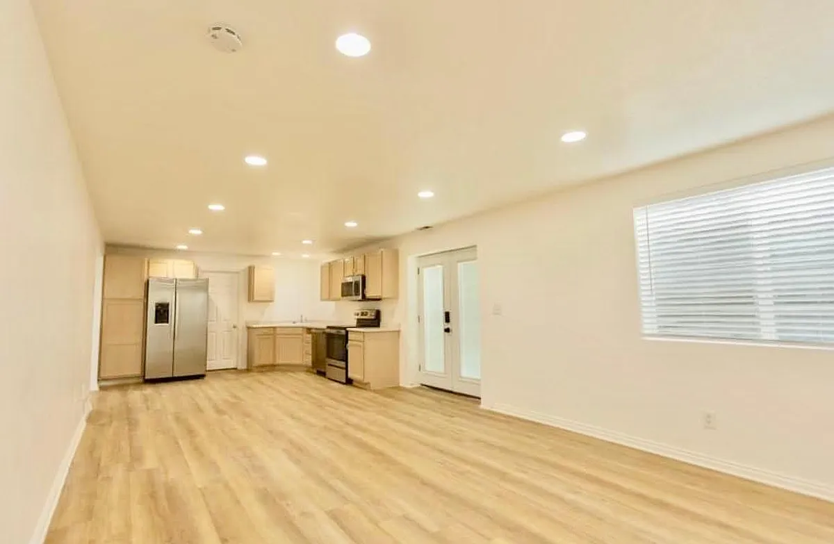 Building Photo - 6433 W Jeffs Cir
