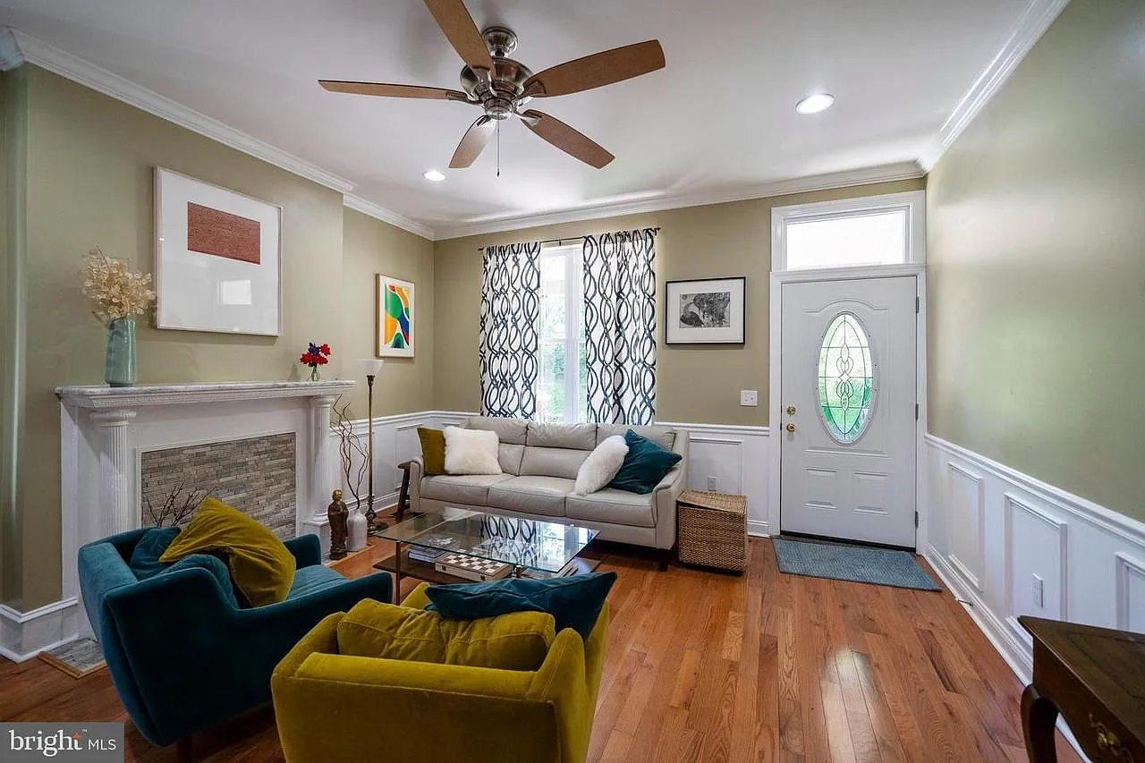 5 bed, 3.5 bath, 2838 sqft, $3,200 — Photo 4