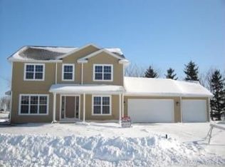 N2314 Holy Hill Dr, Greenville, WI 54942