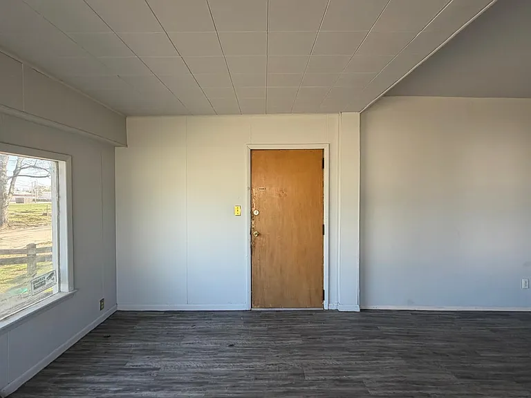 716 Robinson St #B — Photo 9