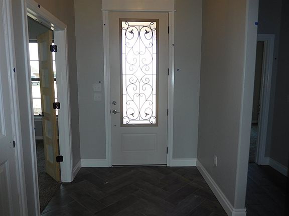 2nd image of 2401 Belle Crossing Dr