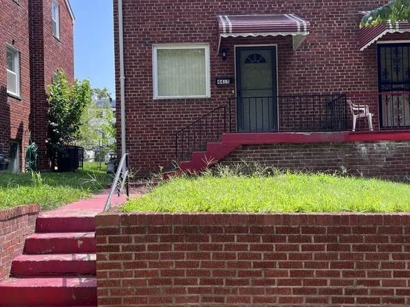 4415 C St SE, Washington, DC 20019