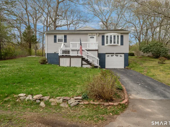 12 Lake Street, Ledyard, CT 06339