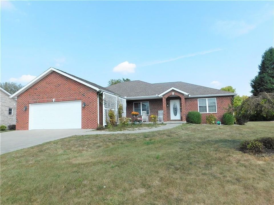 1st image of 836 E Woodside Dr