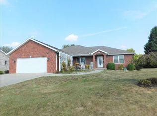 836 E Woodside Dr, Greensburg, IN 47240