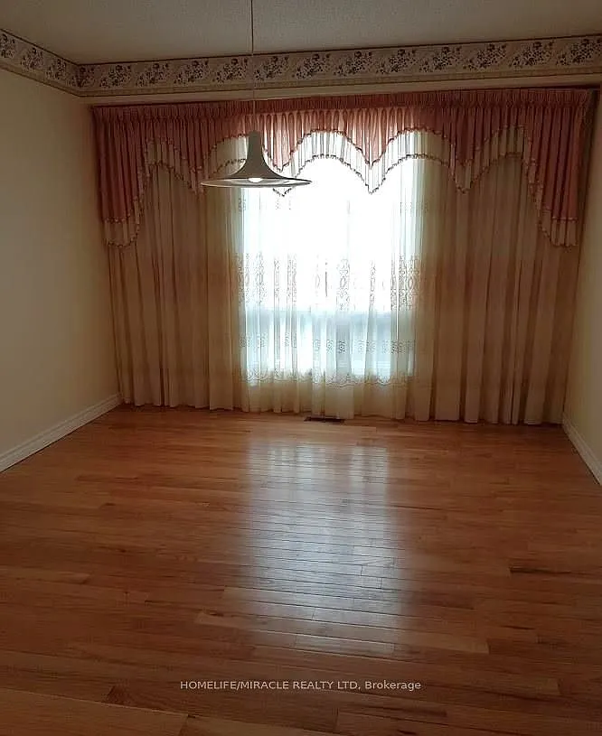 4 bed, $3,400 — Photo 3