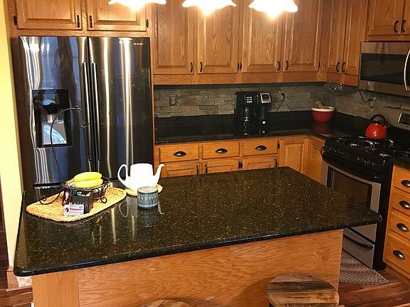 CUSTOM KITCHEN