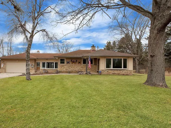 1812 West Ranch ROAD, Mequon, WI 53092