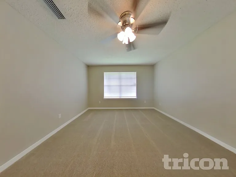 2727 Fox Creek Dr E — Photo 7