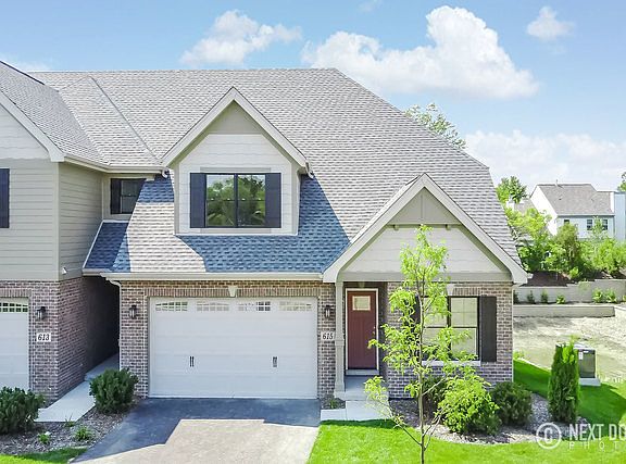 2nd image of 623 Bourbon Ct