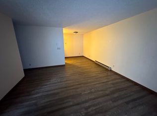 1118 Dutchman Ct, Chippewa Falls, WI 54729