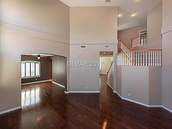 3rd image of 9813 Cantebury Rose Ln