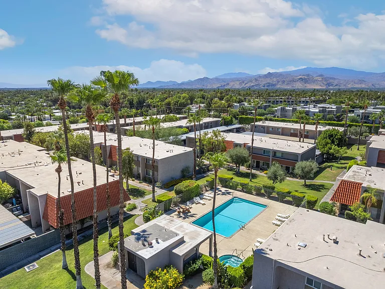 2298 N Indian Canyon Dr #E — Photo 48