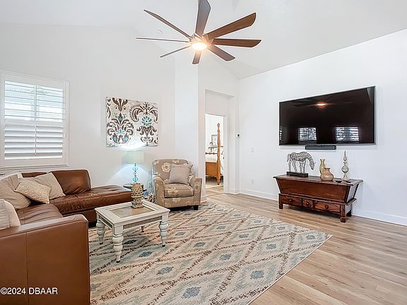 2nd image of 532 Landshark Blvd