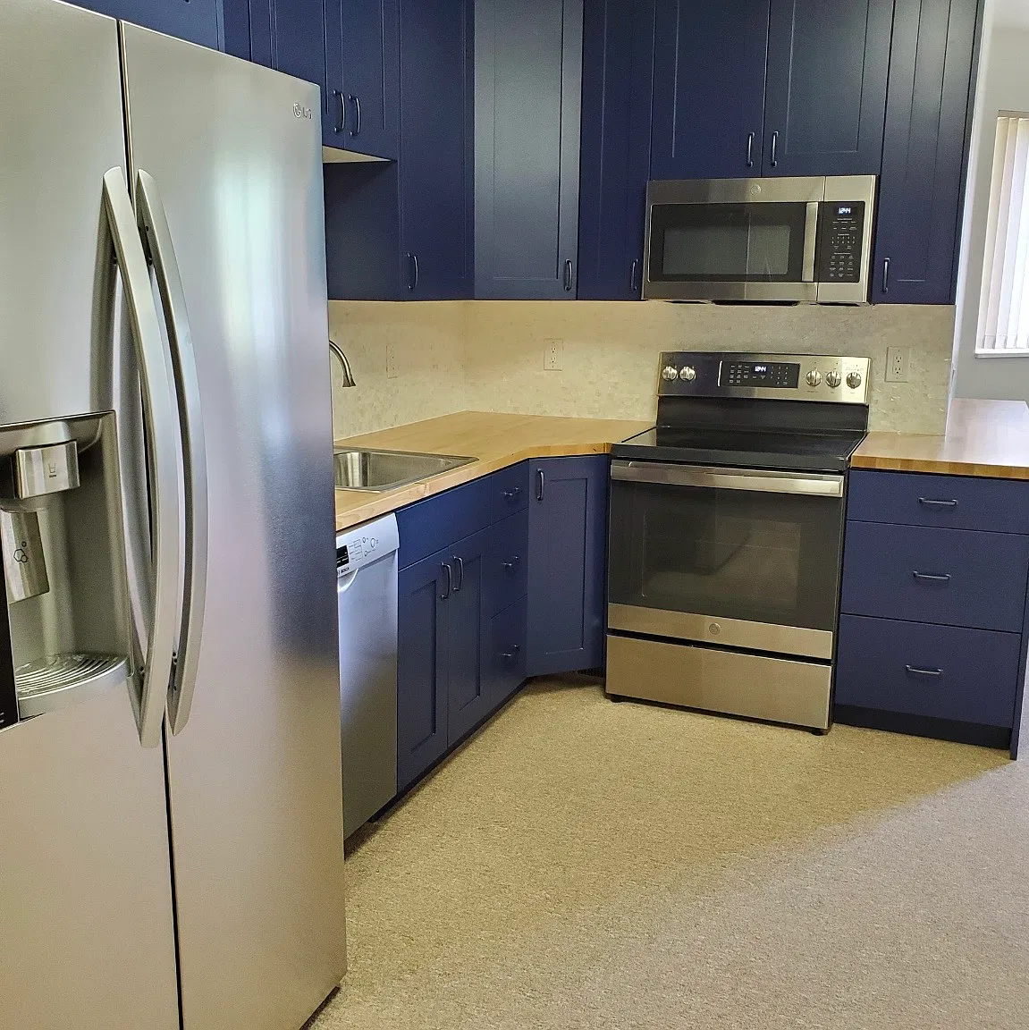 974 S Barton Ct — Photo 3
