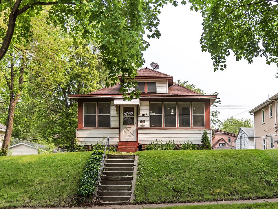 1st image of 1077 Minnehaha Ave E