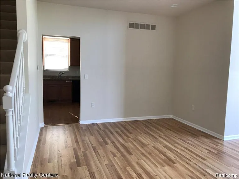41876 Yeats Dr — Photo 7