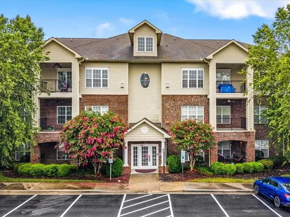 200 Lennox Dr APT 3B, Jamestown, NC 27282