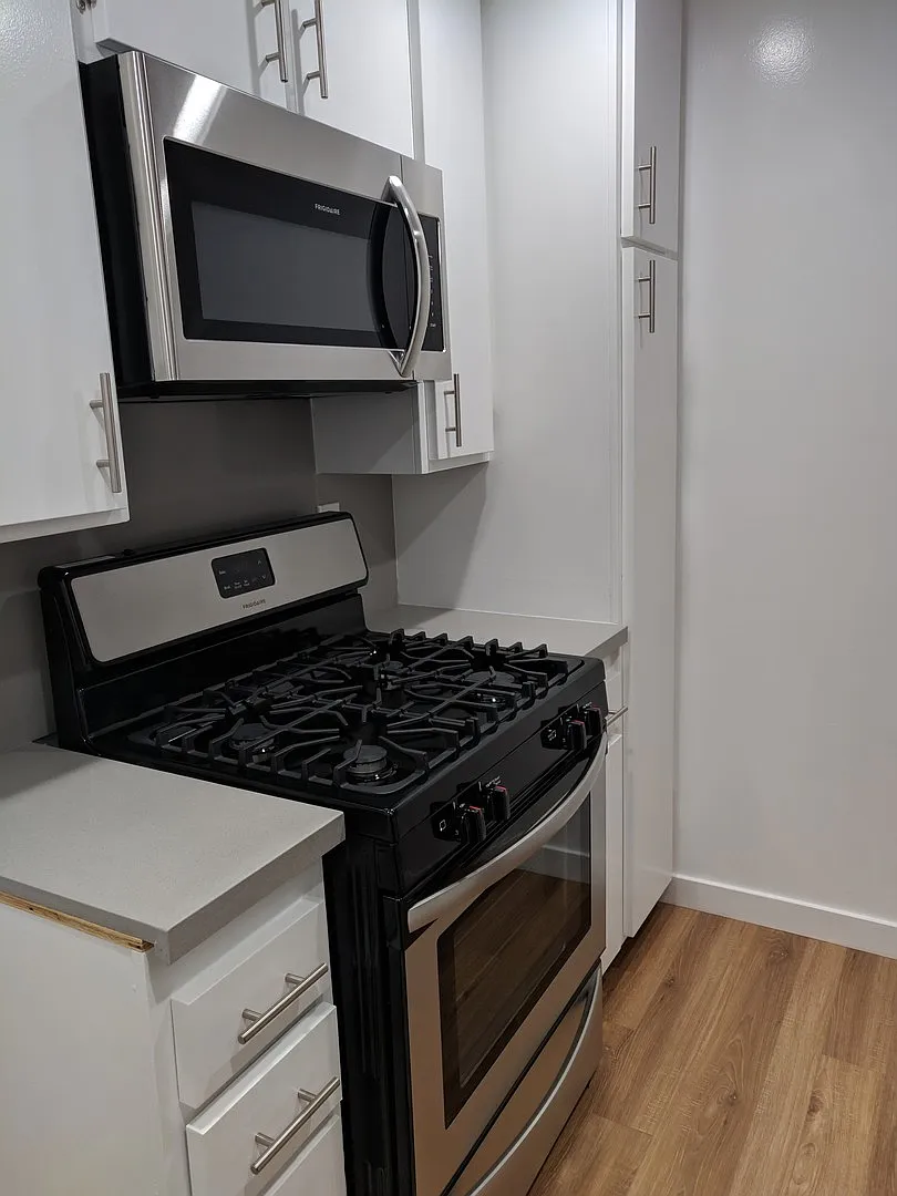 Canyon Apts - Canyon Lodge Apts, LP — Photo 2