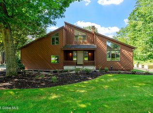 217 W Bentwood Ct, Albany, NY 12203