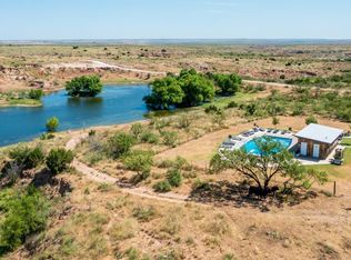 325 S Sand Creek Rd, Slaton, TX 79364