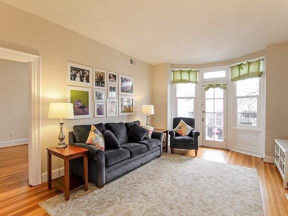 4th image of 1009 Colonial Ave APT 4