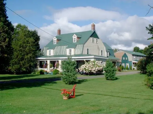 129 Maple St, Waterbury Center, VT 05676
