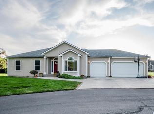 6 Marigold Loop, Pasco, WA 99301