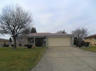 36587 Gregory Dr, Sterling Heights, MI 48312