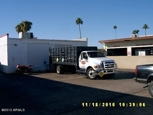 4th image of 10002 W Santa Fe Dr