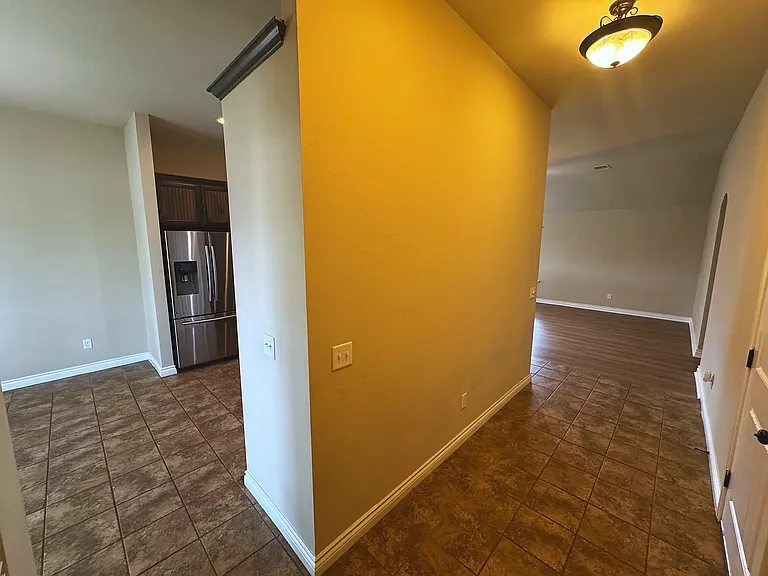 18601 Cola Dr — Photo 3