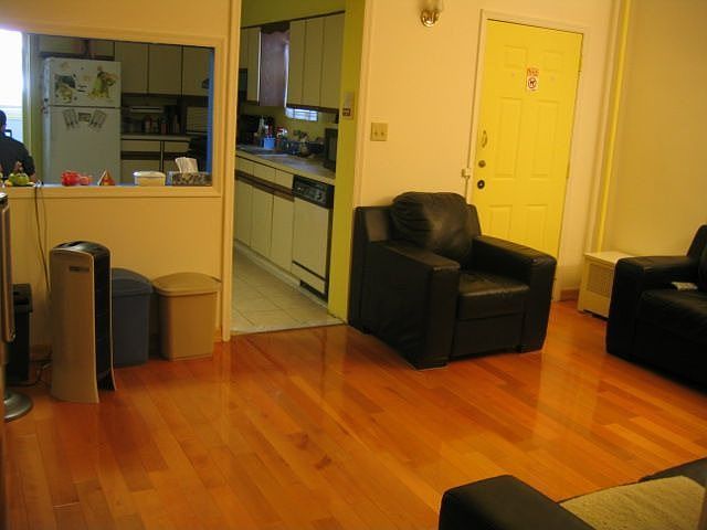 1st Floor Living Rm