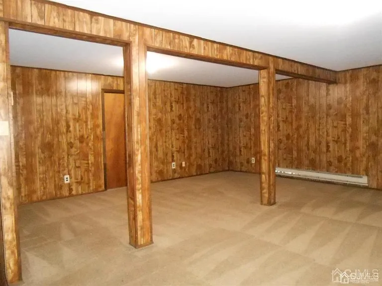 512 Sharon Gdn — Photo 17